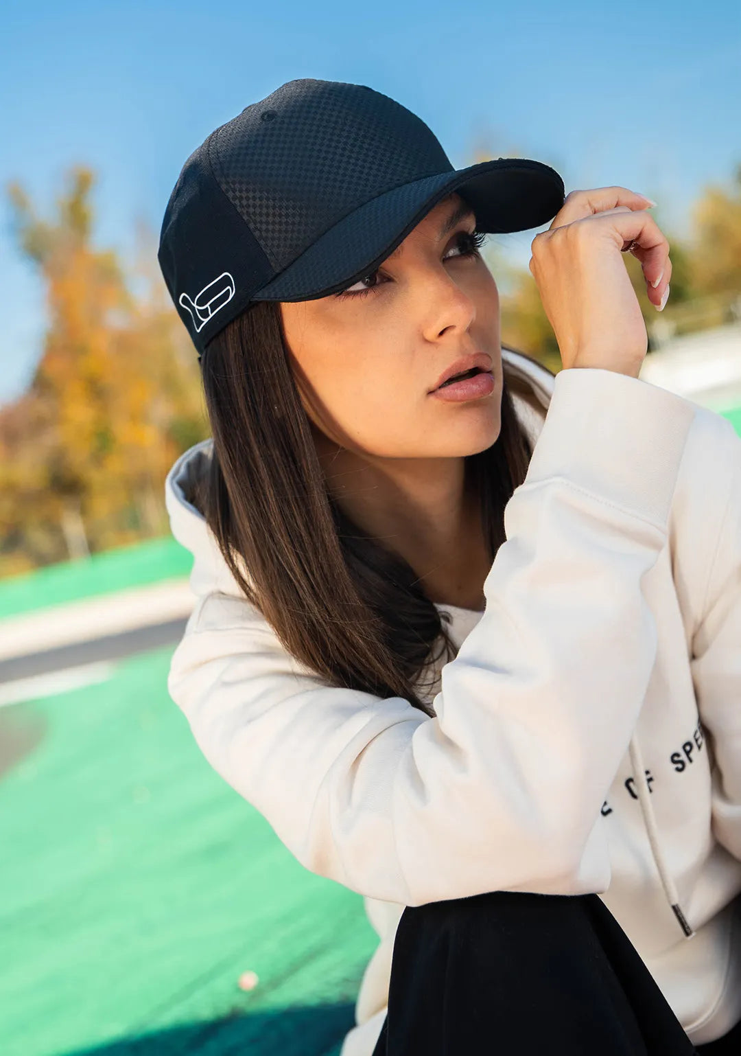 CAPPELLO “CARBON LOOK” - NERO