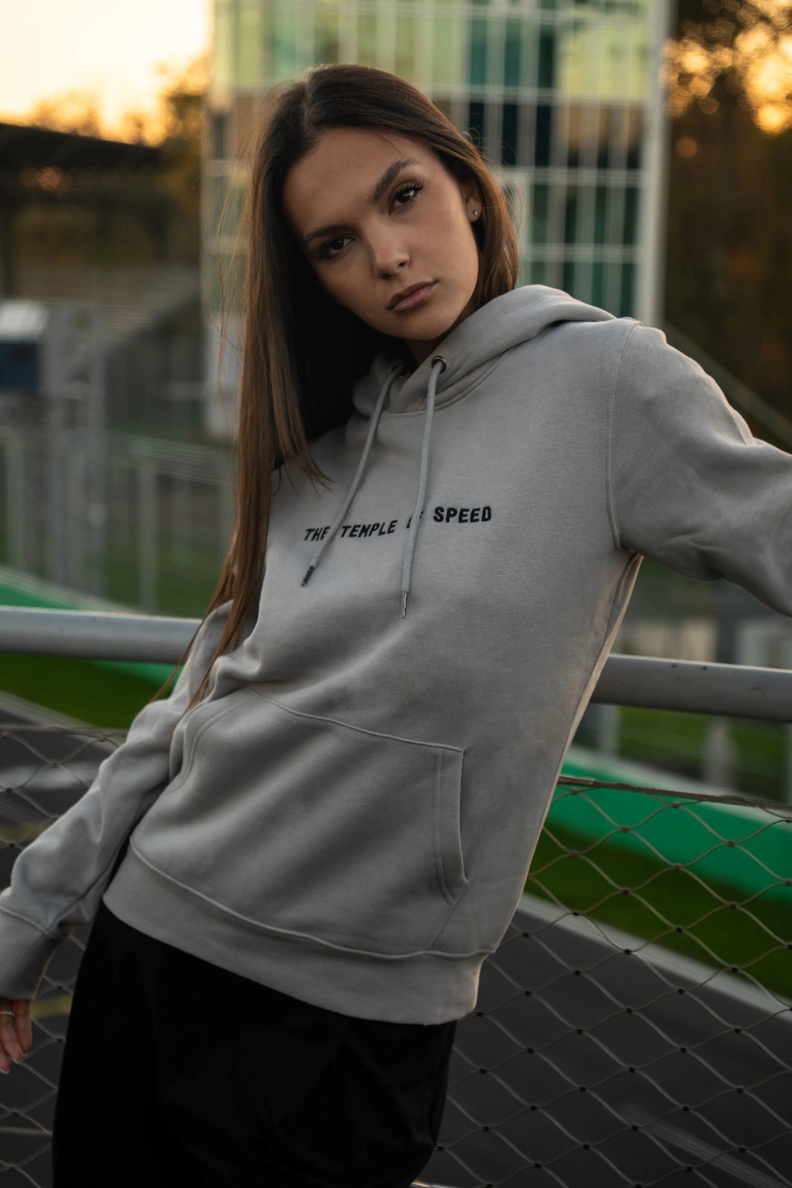 FELPA "THE TEMPLE OF SPEED" - GRIGIA