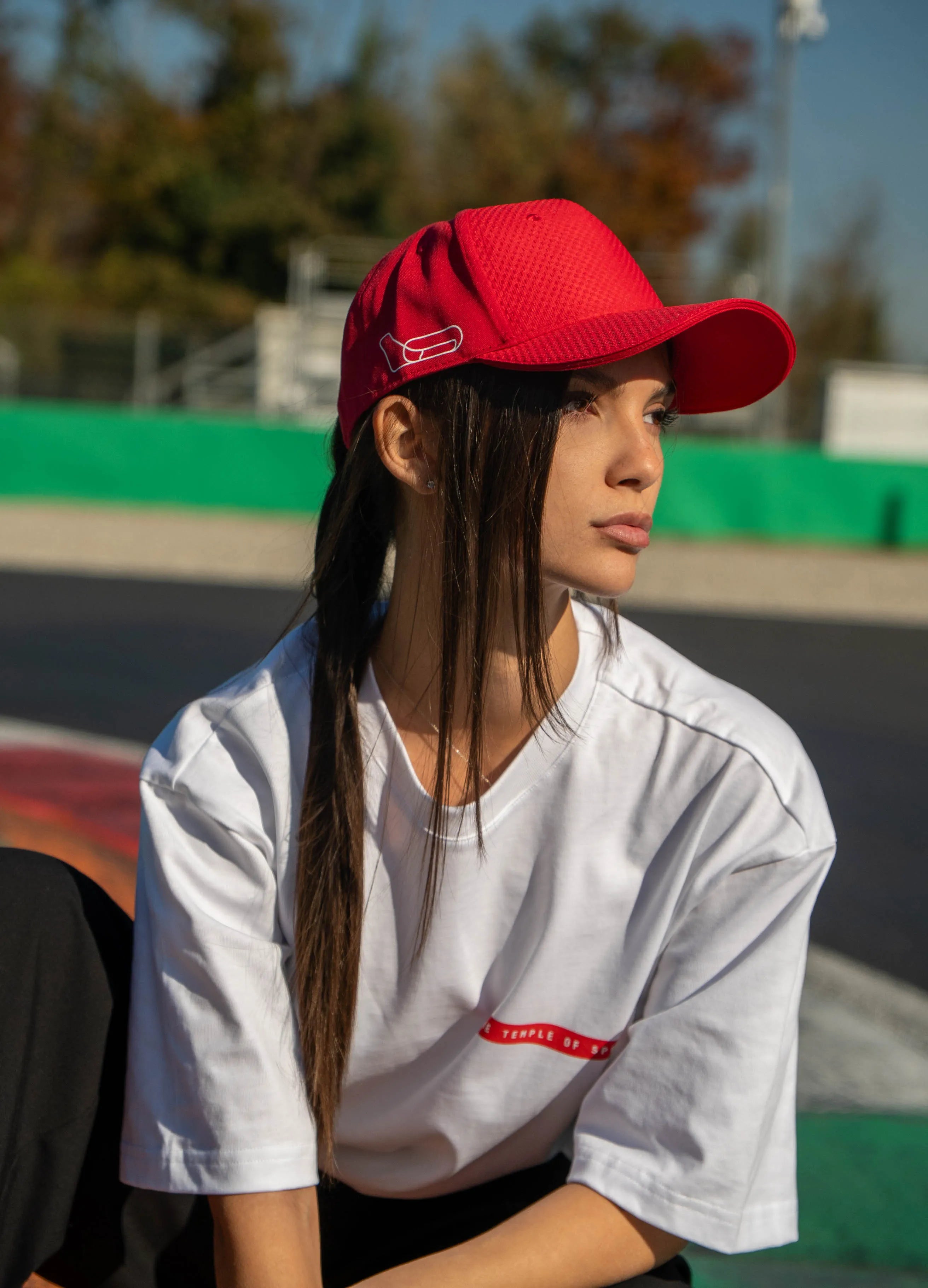 CAPPELLO “CARBON LOOK” - ROSSO