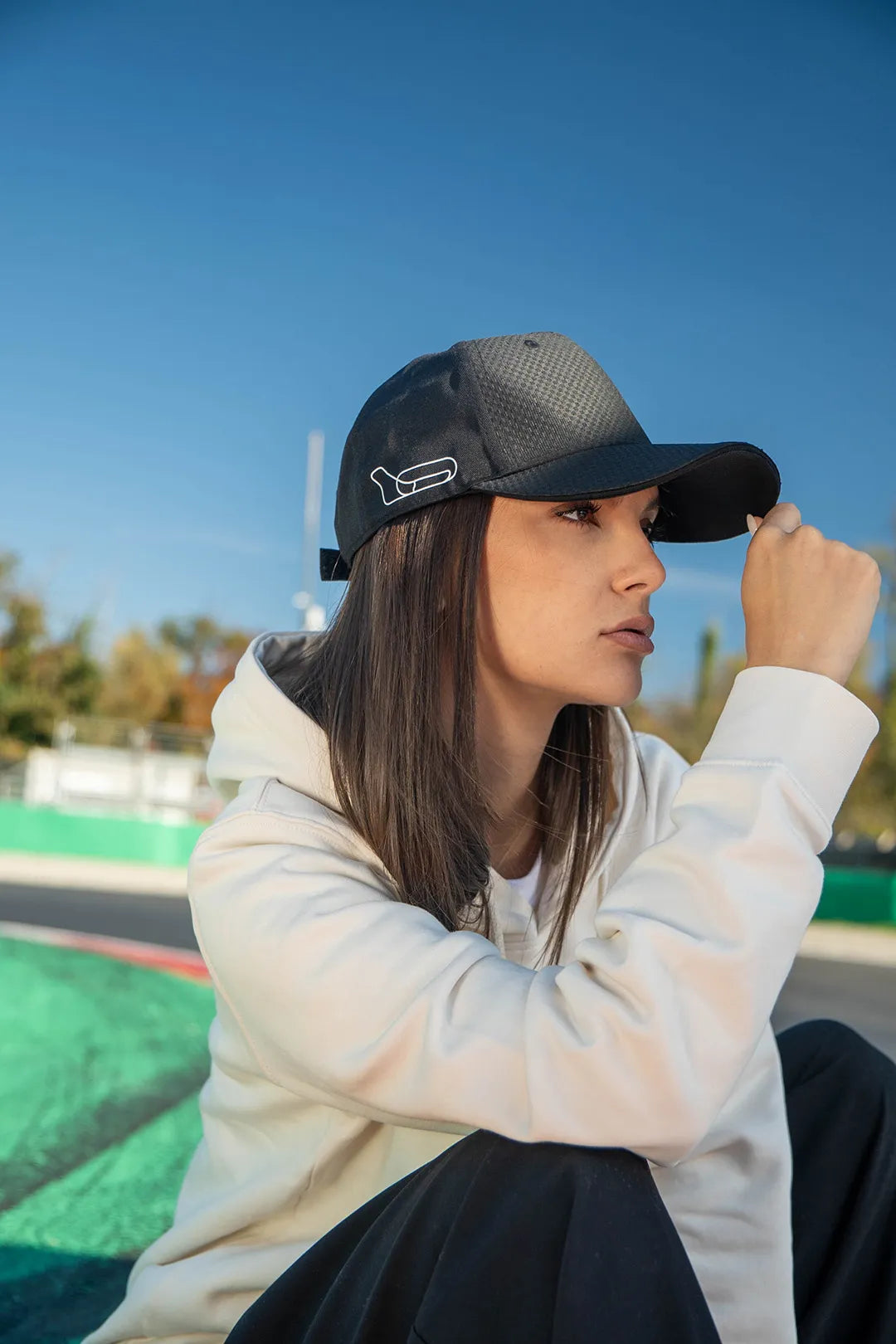 CAPPELLO “CARBON LOOK” - NERO