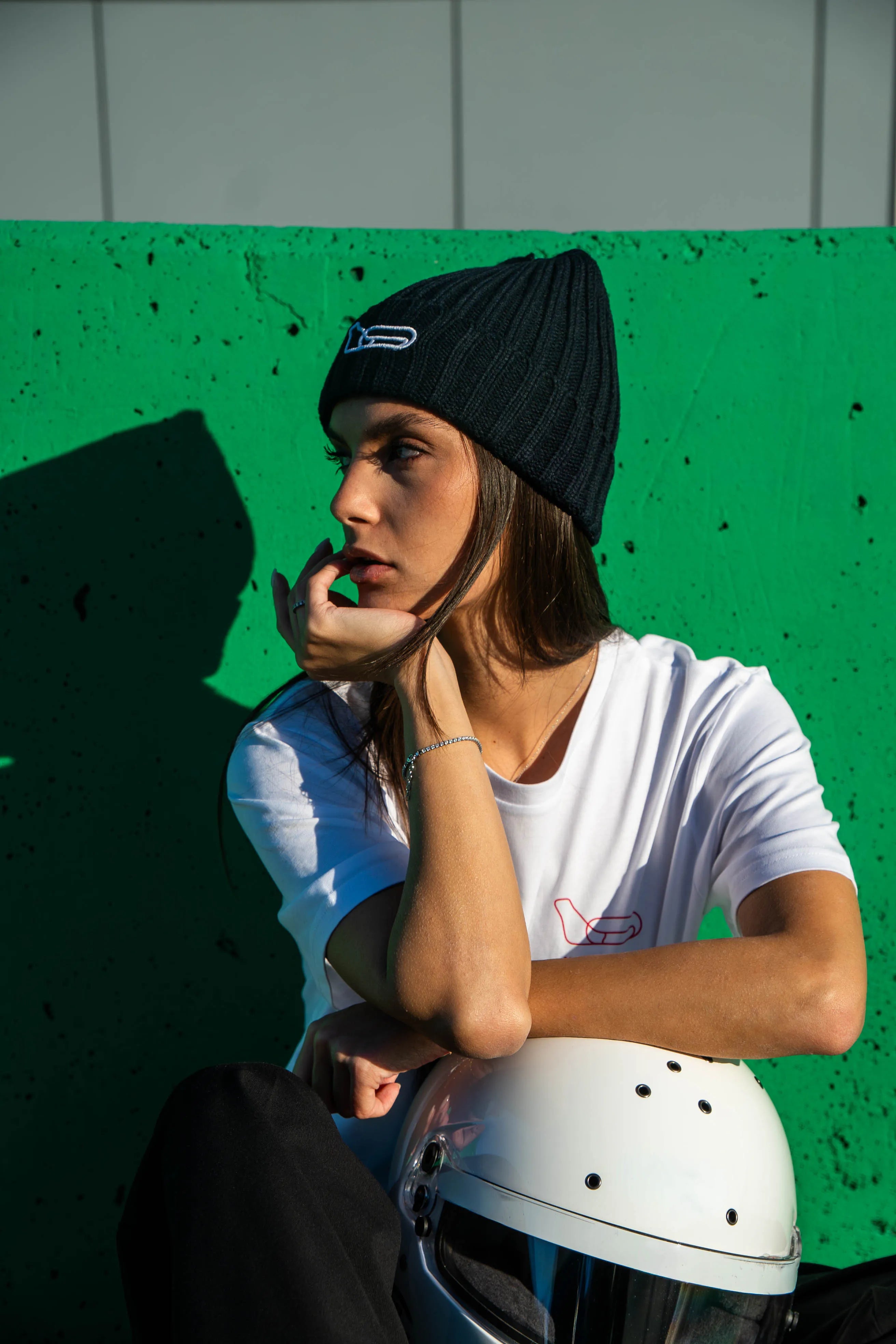 BERRETTO CON LAYOUT PISTA - BLU