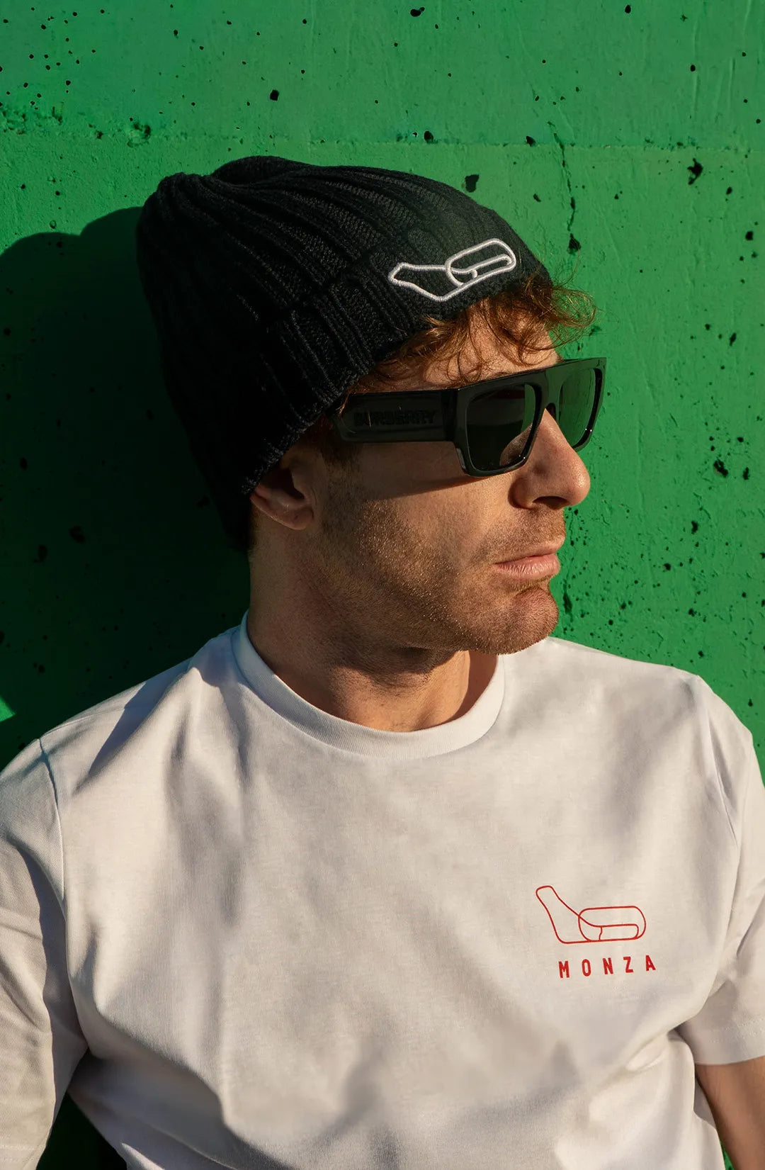 BERRETTO CON LAYOUT PISTA - BLU